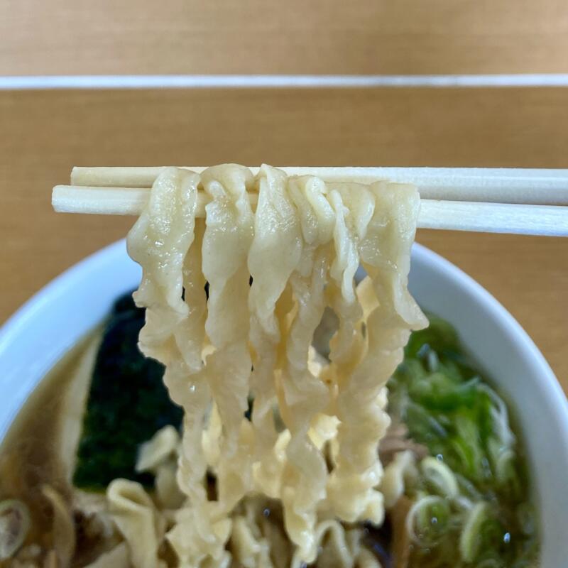 味匠やずや 青森県南津軽郡藤崎町榊 中華そば 小 ケンちゃんラーメンインスパイア 醤油ラーメン 自家製麺