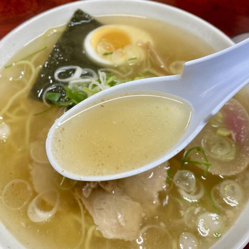 ラーメン 小柳 こやなぎ 秋田県仙北郡美郷町六郷 醤油ラーメン スープ