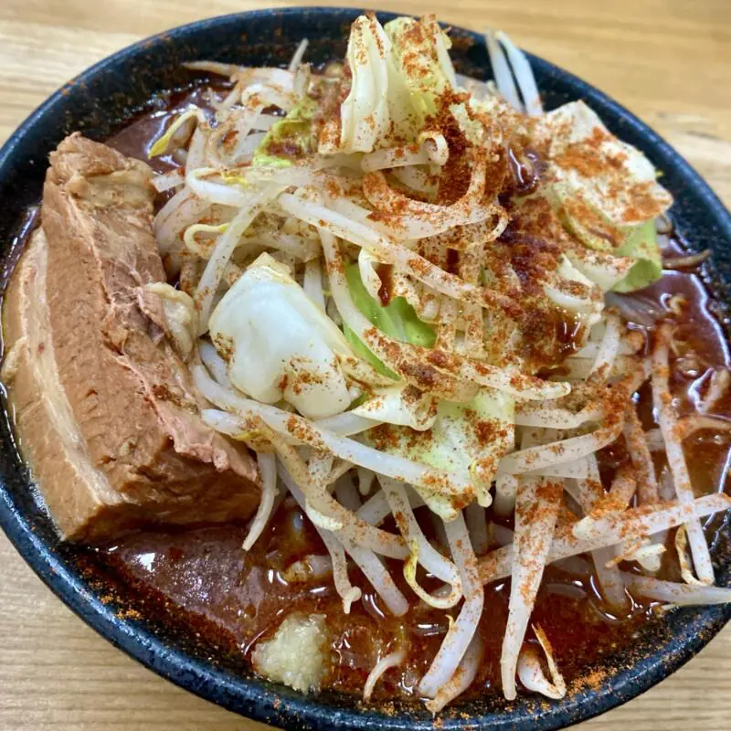 麺屋 羅漢 秋田県横手市条里 羅漢辛痺ラーメン カラシビラーメン 3辛 3痺 ラーメン二郎インスパイア ニンニク少なめ 具