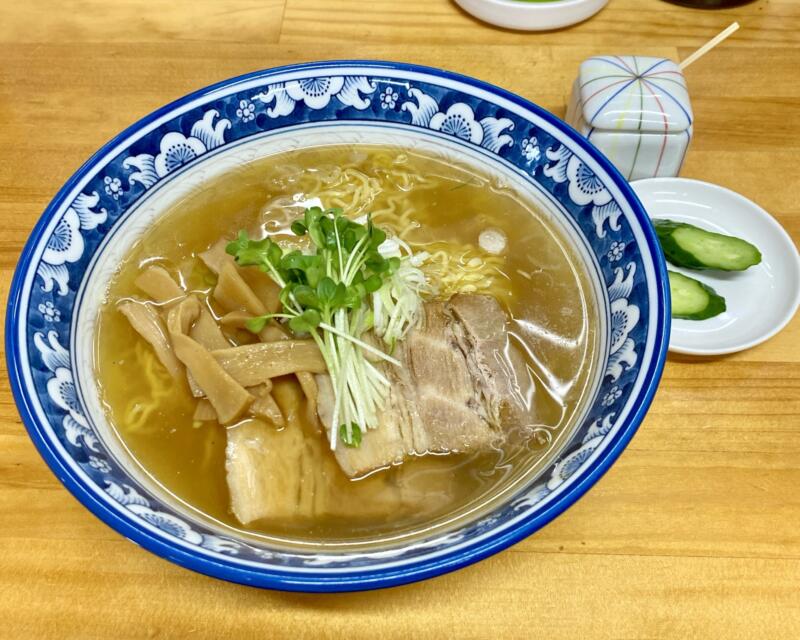 らーめん寛 かん 青森県西津軽郡鰺ヶ沢町田中町 塩煮干しらーめん 塩ラーメン 漬け物付き