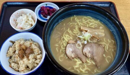 京にしき森の駅店＠秋田県仙北市田沢湖にて煮干しラーメンセット(鶏めし＆小鉢＆漬け物)をオーダー！2頭いるポニーに餌やり可能＆コストコ商品取り扱いの隠れスポット♪