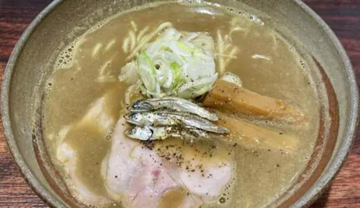 八甲田麺業R(アール)＠青森県弘前市駅前町にて極煮干らーめんをオーダー！八甲田食堂× Rcampの豪華コラボが実現したヒロロ内にあるニボラーの人気店♪