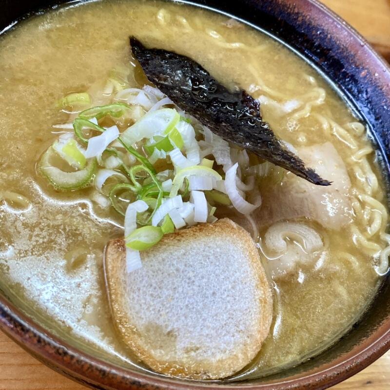 ニュー長寿軒 長寿軒 サンロード店 秋田県湯沢市大町 秋田ご当地 油田系ラーメン 味噌ラーメン みそラーメン 具