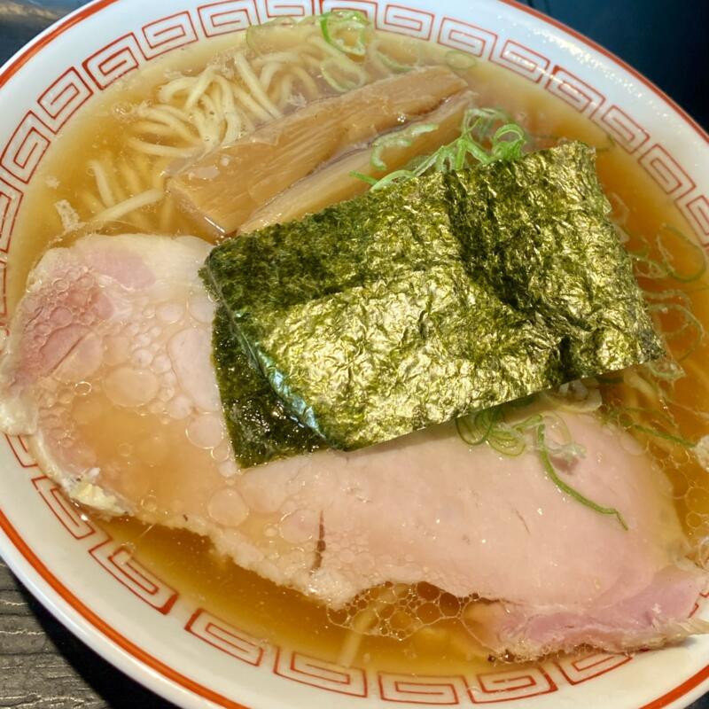 極中華蕎麦ひろた 青森八戸店 青森県八戸市南類家 ひろたの中華蕎麦セット ミニとろチャ丼 生卵 ジョッキ黒ウーロン茶 中華そば 醤油ラーメン 具