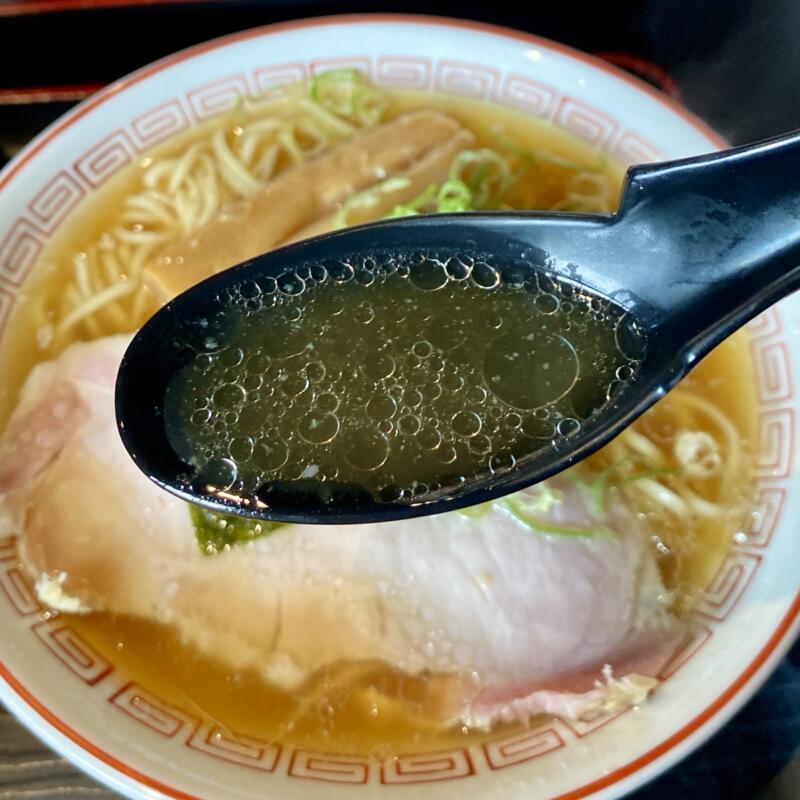 極中華蕎麦ひろた 青森八戸店 青森県八戸市南類家 ひろたの中華蕎麦セット ミニとろチャ丼 生卵 ジョッキ黒ウーロン茶 中華そば 醤油ラーメン スープ