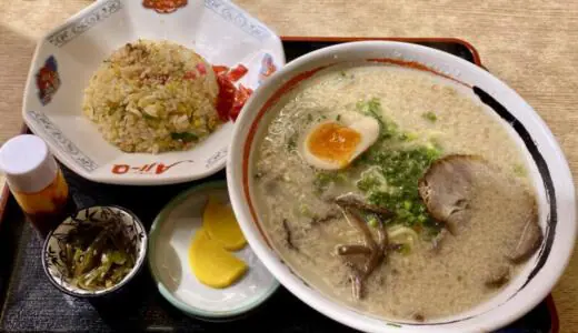 ラーメンショップAji-Q外旭川店＠秋田市にてコク旨とんこつ(Aセット)をオーダー！背脂チャッチャな豚骨ラーメンに半チャーハン＆おしんこが付いたお得なセットメニュー♪