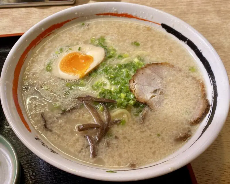 ラーメンショップAji-Q アジキュー 外旭川店 秋田県秋田市外旭川 コク旨とんこつ 豚骨ラーメン Aセット 半チャーハン 炒飯 おしんこ