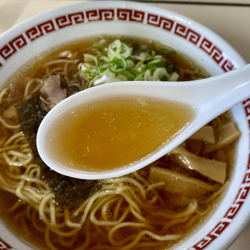 多賀部食堂 たかべしょくどう 秋田県由利本荘市矢島町七日町 矢島駅前 ラーメン 醤油ラーメン 秋田ご当地 しない鶏ラーメン 親鶏ラーメン スープ