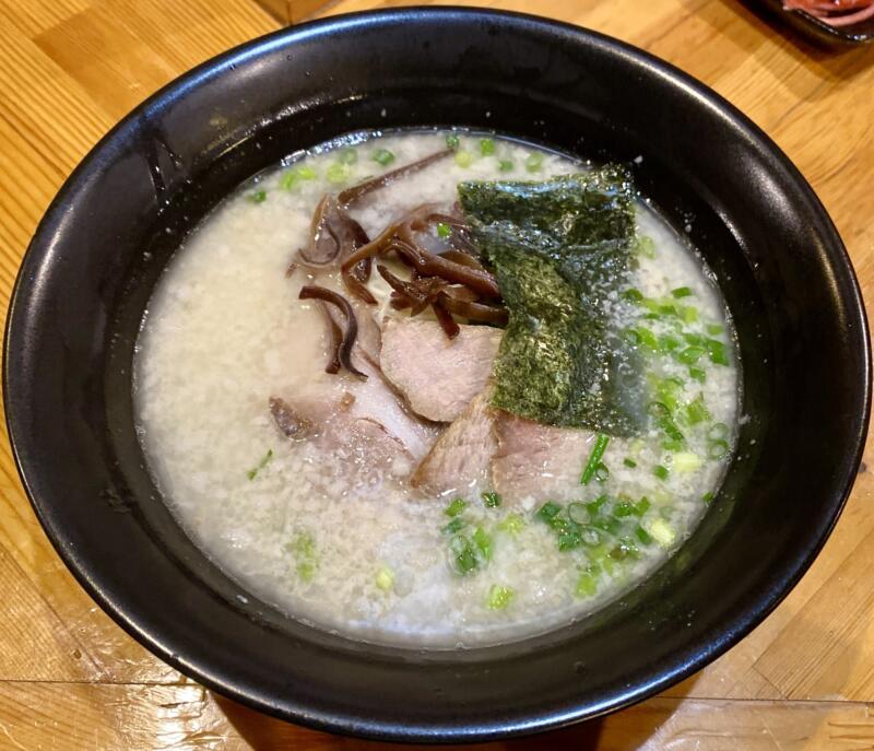 とんこつらーめん 豚食 ブーク 岩手県盛岡市青山 白豚骨ラーメン 博多風