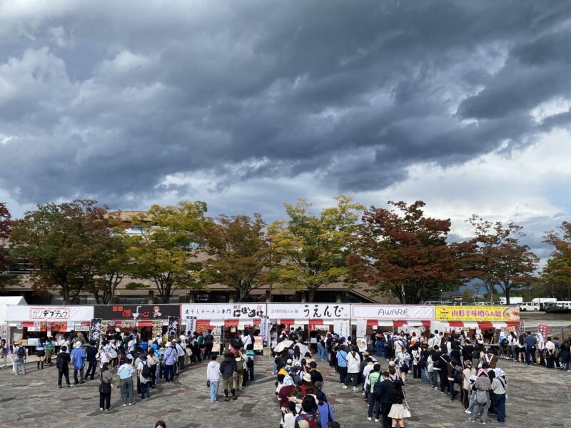 LIVE AZUMA 2024 ライブ アヅマ 福島県あづま総合運動公園 拉麺屋台村 ラーメンブース 大行列