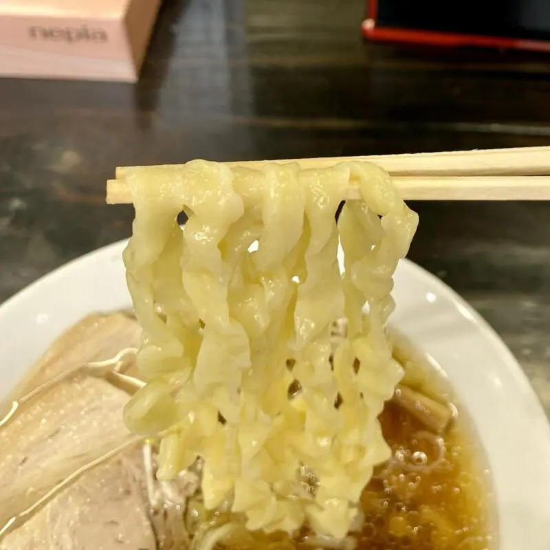 うえんで 山鹿店 福島県会津若松市西栄町 醤油らぁ麺 醤油ラーメン 極太ちぢれ麺