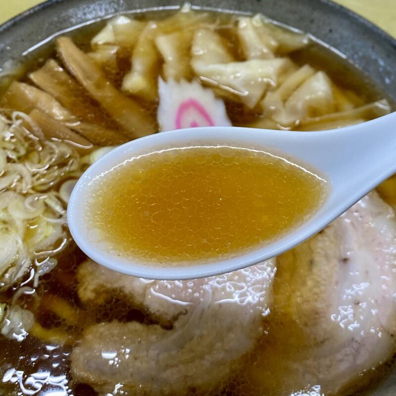 あたごや食堂 福島県会津若松市東山町石山 手打ちワンタンメン わんたん麺 雲呑麺 醤油ラーメン スープ