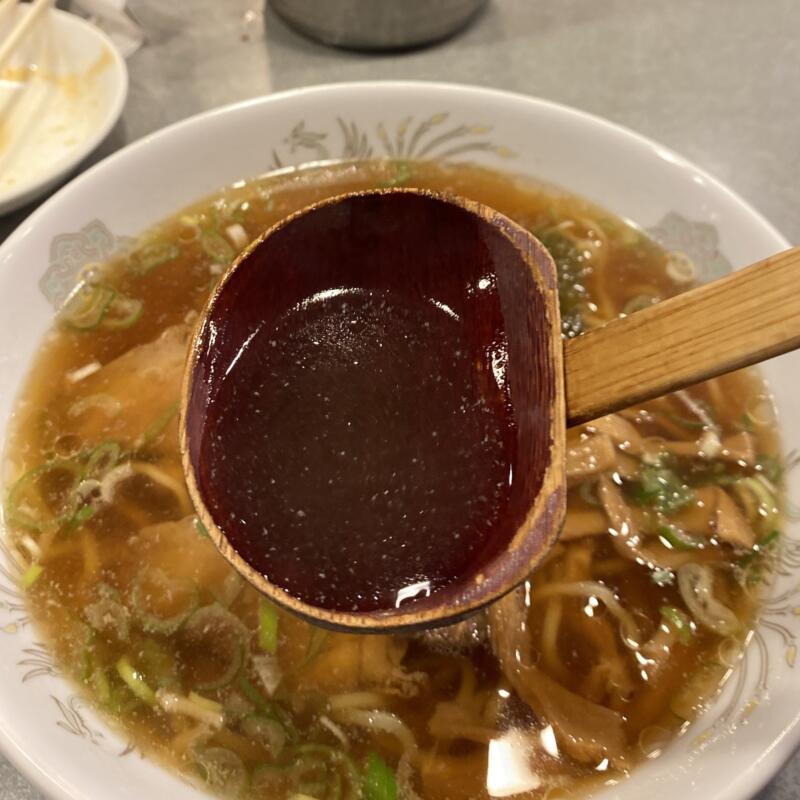 来集軒 東京都葛飾区堀切 堀切菖蒲園駅 ラーメン 醤油ラーメン スープ