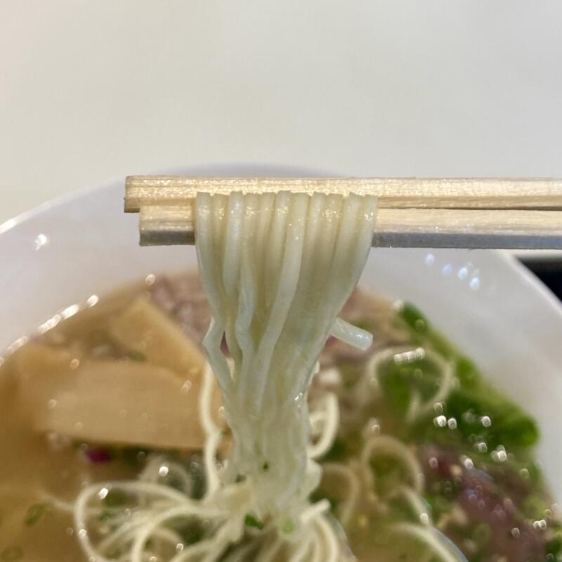 ジビエラーメン 琉 りゅう 秋田県秋田市中通 秋田市民市場1階 秋田市場共同台所 あきた食堂 羊ラーメン(塩) 羊白湯ラーメン 麺