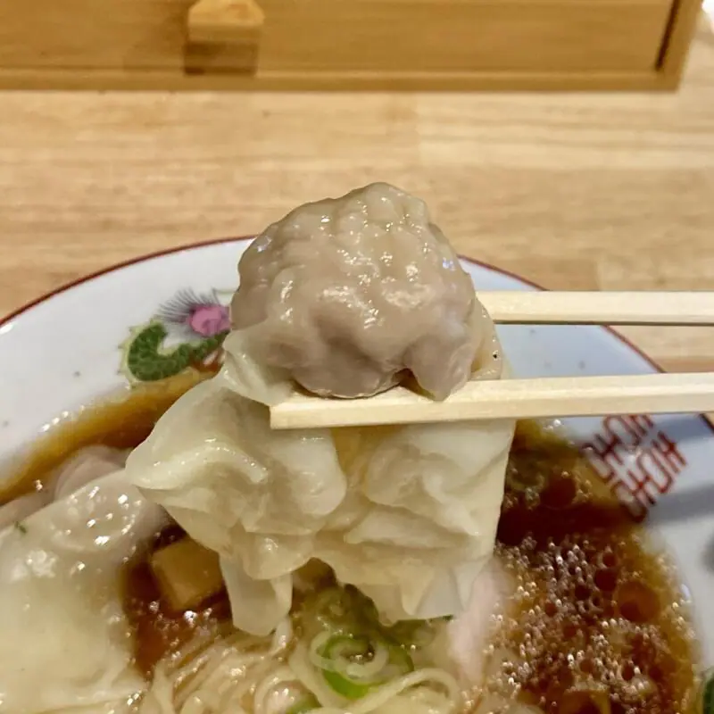 Dios Dragon ディオス ドラゴン らあめんサンド監修 岩手県盛岡市大通 ワンタンメン わんたん麺 雲呑 醤油ラーメン 具