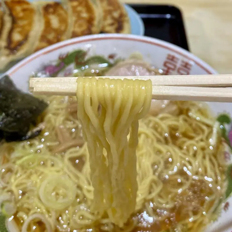 つぼ半 つぼはん 町中華 中華食堂 岩手県盛岡市菜園 ラーメン 醤油ラーメン 麺