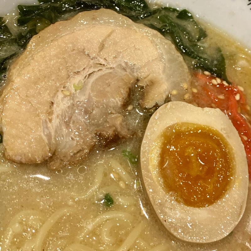 ラーメンショップ Aji-Q アジキュー 青山店 岩手県盛岡市月が丘 魚介とんこつラーメン 魚介豚骨ラーメン チャーシュー 味玉