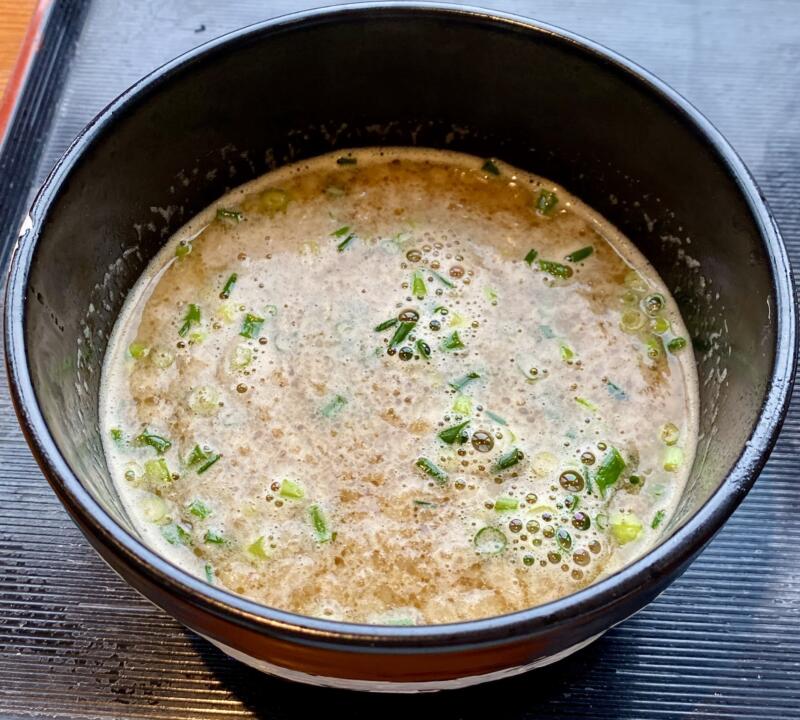 川岸ボンゾ NOODLES かわぎしぼんぞ ヌードルズ 岩手県北上市川岸 醤油つけ麺 つけ汁 スープ