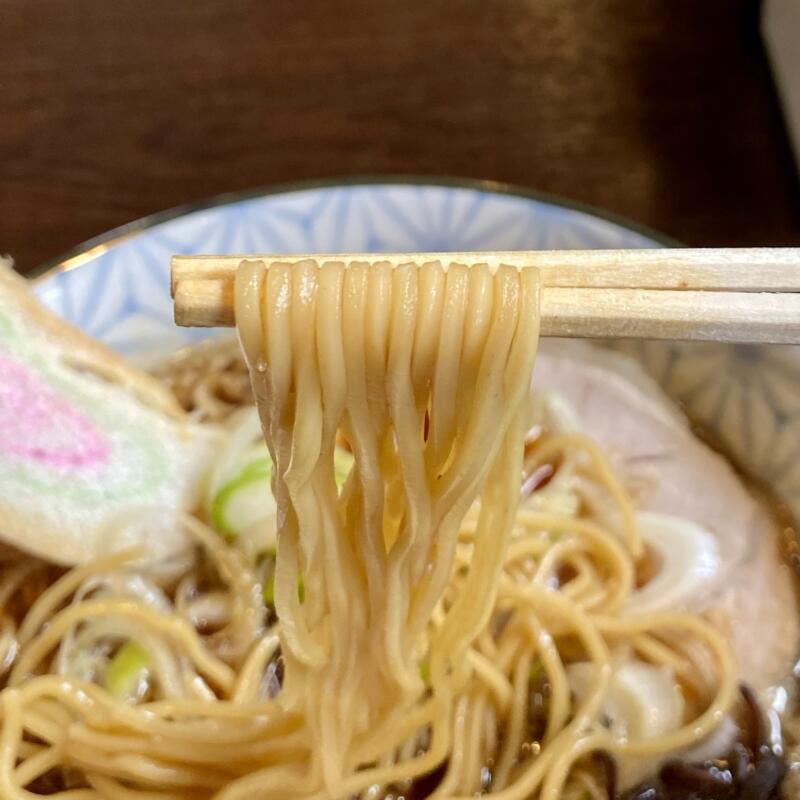 らぁめん酒場 正念場 秋田県横手市中央町 醤油らぁめん 醤油ラーメン 麺