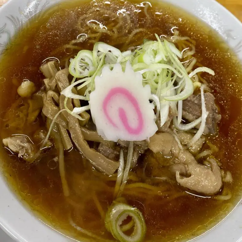 らーめん 味軒 あじけん 秋田県秋田市山王新町 秋田ご当地 親鶏ラーメン しない鶏ラーメン 醤油ラーメン 鶏ラーメン 具