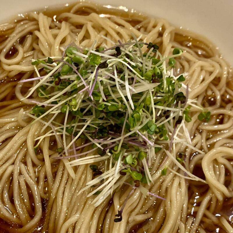 自家製麺 節屋かつら 秋田県横手市条里 冷かけラーメン 冷たい節だしラーメン 具