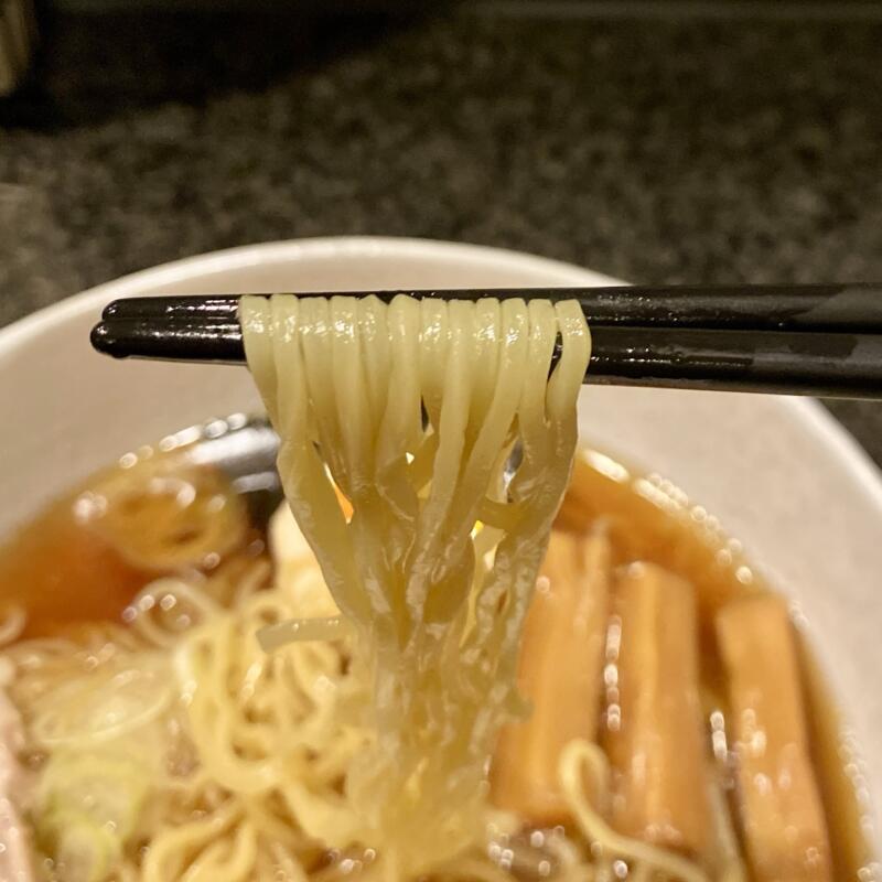 21KITCHEN トゥウェンティーワン キッチン 秋田県秋田市山王 ラーメン 醤油ラーメン 麺