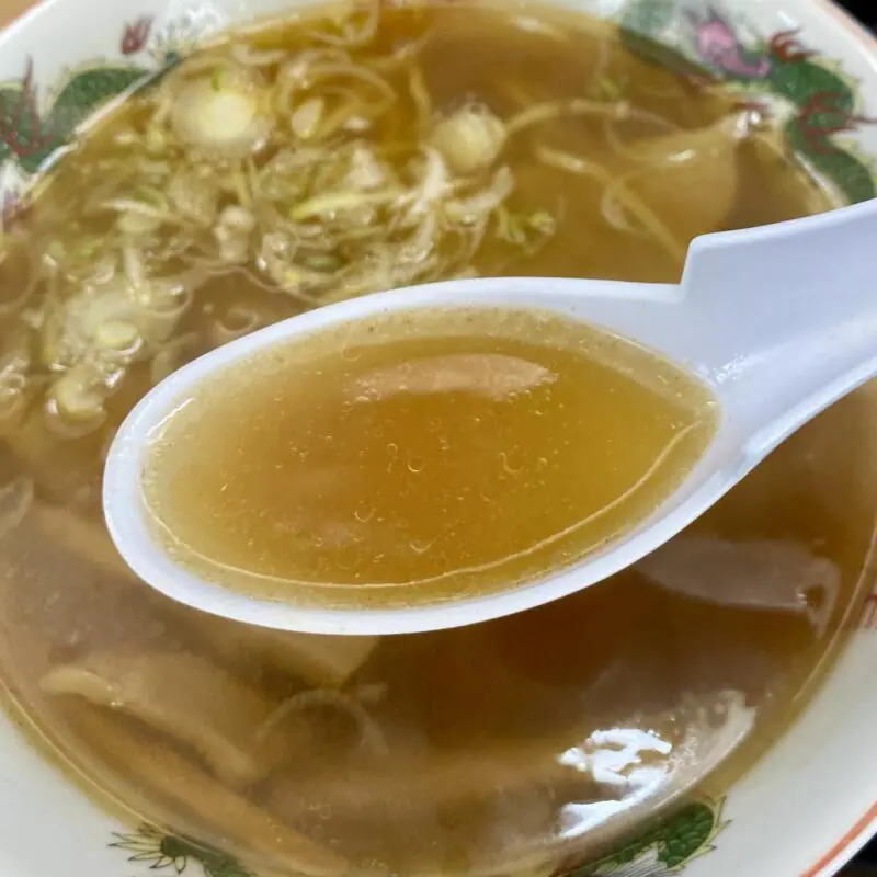 自家製麺 ふくし食堂 めん食堂 ふくし 青森県青森市西滝 ラーメン定食 醤油ラー麺 醤油ラーメン スープ