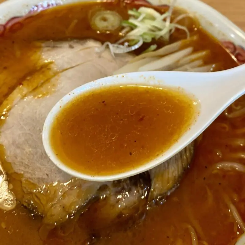 札幌ラーメン ラーメン 厨 くりや 青森県青森市堤町 食糧会館1階 辛味噌ラーメン スープ