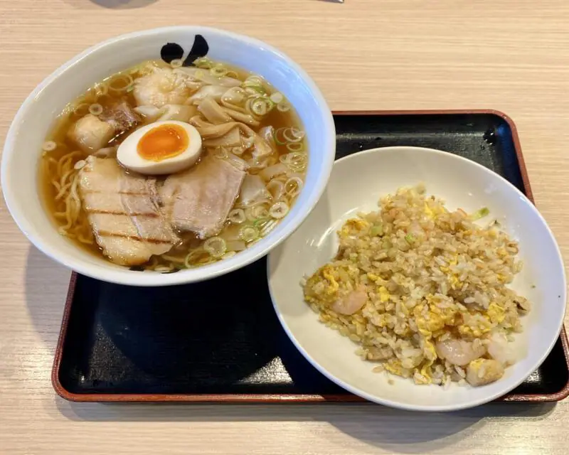 花鳥風月 鶴岡店 山形県鶴岡市朝暘町 花鳥風月ラーメン 醤油ラーメン ワンタンメン 海老半チャーハン エビ炒飯