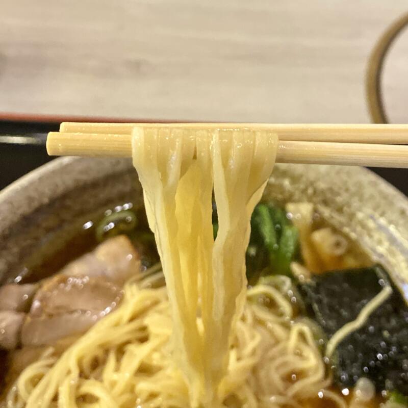 食楽亭 あかり 秋田県秋田市卸町 天然温泉 ホテルこまち2階 あかりラーメン 醤油ラーメン 麺