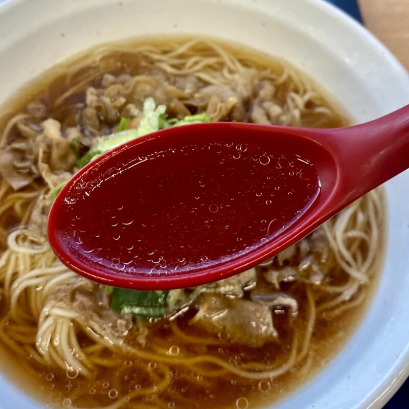 松屋 花輪SA(上り線)店 秋田県鹿角市花輪 牛肉ラーメン＋ミニカレーセット 醤油ラーメン スープ