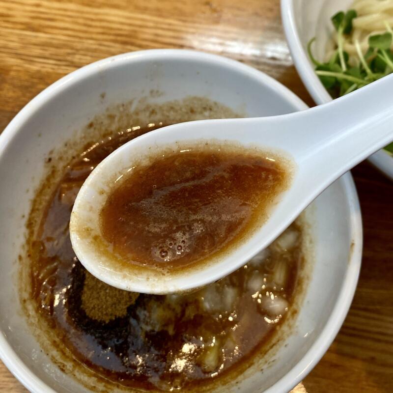 麺のご馳走 花うさぎ 秋田県仙北市角館町北野 濃厚豚骨つけめん 魚粉 濃厚豚骨魚介系つけ麺 つけ汁 スープ