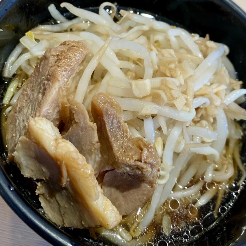 すたみな太郎 秋田御所野店 秋田県秋田市御所野堤台 ガーリックパワー醤油ラーメン ラーメン二郎インスパイア 具