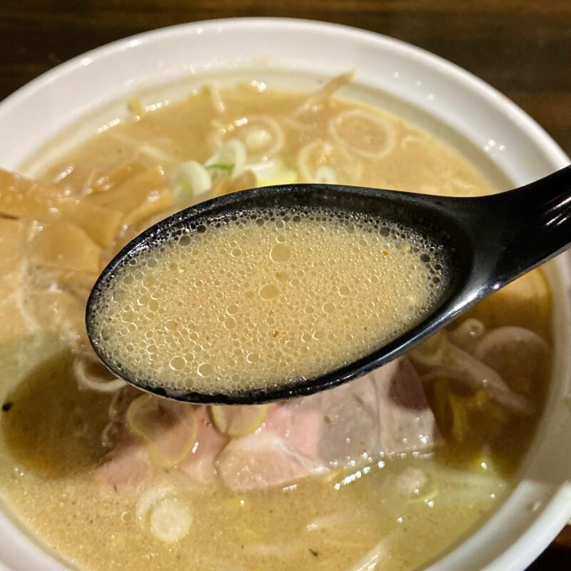 HINNA ヒンナ 食彩酒房 くりや 昼の部 二毛作営業 秋田県横手市四日町 味噌ラーメン スープ