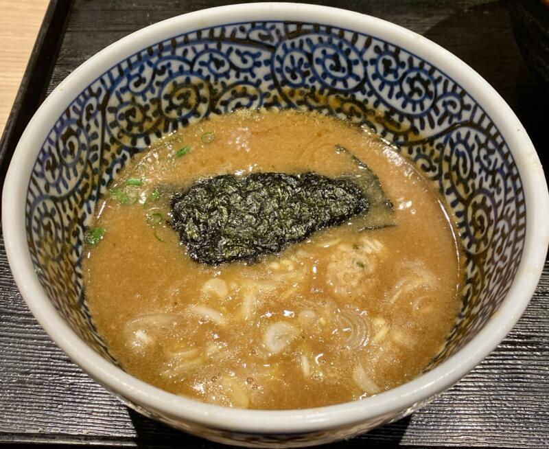 麺屋 一燈 いっとう 東京都葛飾区東新小岩 濃厚魚介つけめん 鶏白湯魚介つけ麺 つけ汁 スープ