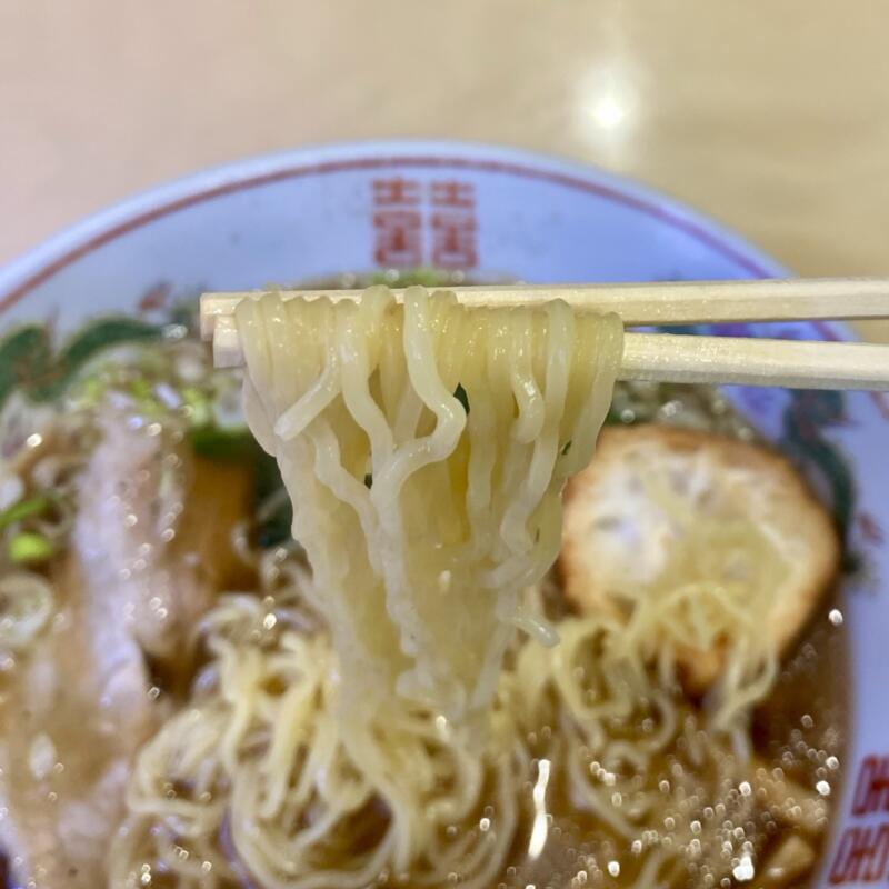 パブ＆喫茶 未完成 みかんせい 秋田県大館市幸町 しょうゆラーメン 醤油ラーメン 麺