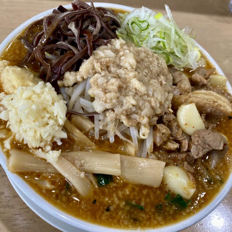 MONCHAN RAMEN SHUN もんちゃんラーメン シュン 秋田県由利本荘市川口 豚骨ラーメン 豚そば スタ満そば ニンニク 生姜 具