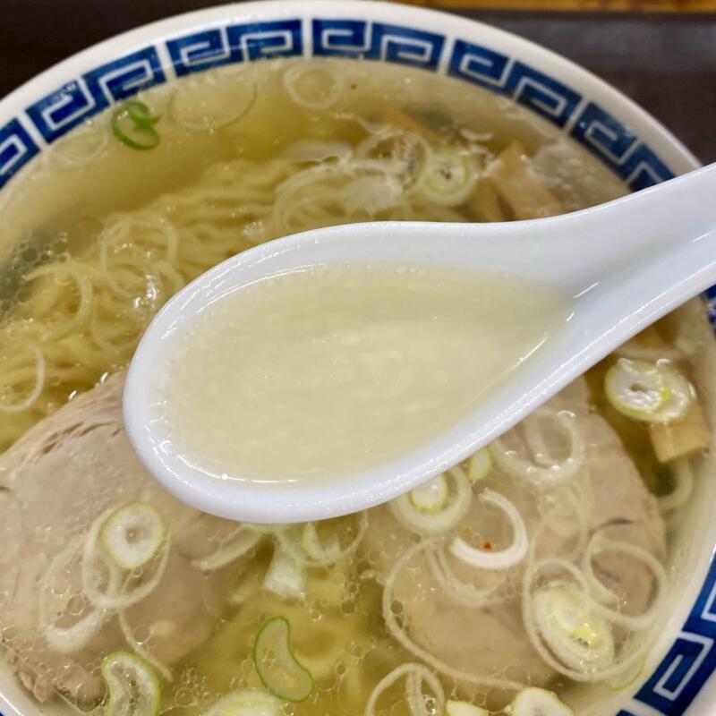 支那そば屋 侍 さむらい 山形県酒田市亀ヶ崎 塩味 塩ラーメン スープ