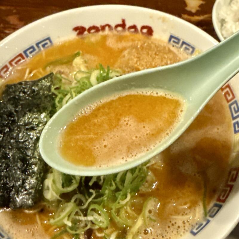 博多ラーメン ぞんたく Zondaq 秋田県秋田市新屋 ピリ辛肉味噌ラーメン 豚骨味噌ラーメン スープ