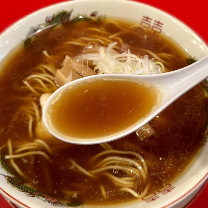 中華そば 駅前萬来軒 えきまえまんらいけん 秋田県秋田市中通 中華そば 醤油ラーメン スープ