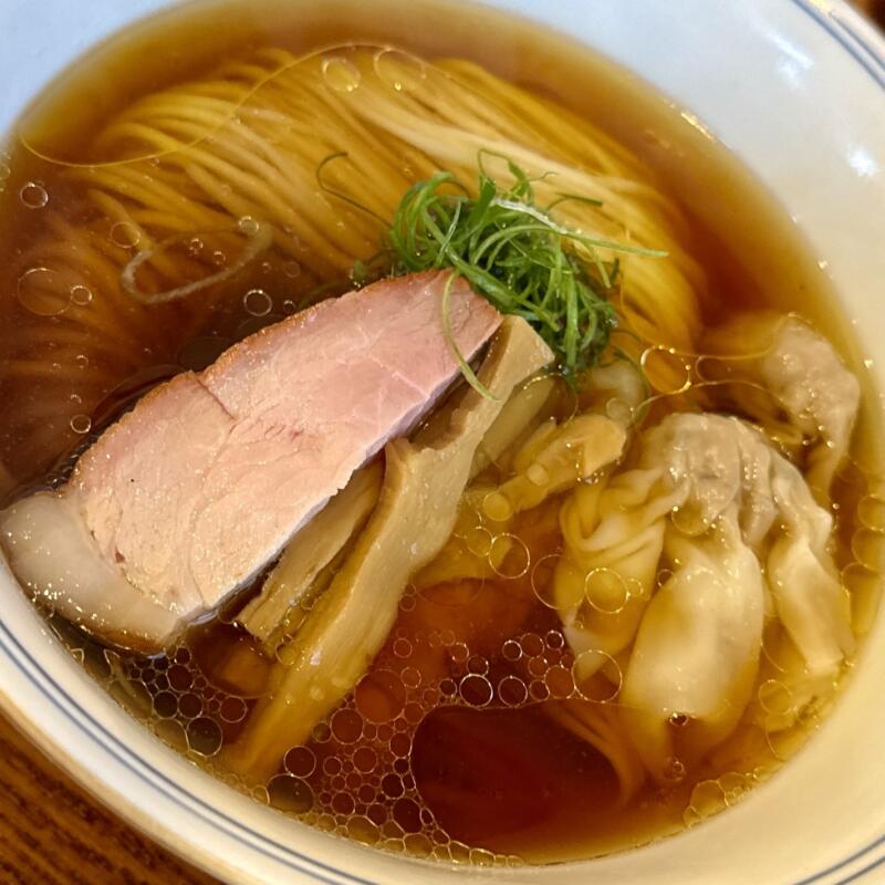 Ramen FeeL ラーメンフィール 東京都青梅市梅郷 日向和田駅 FeeL The 雲呑醤油らぁ麺 ワンタンメン 醤油ラーメン 具