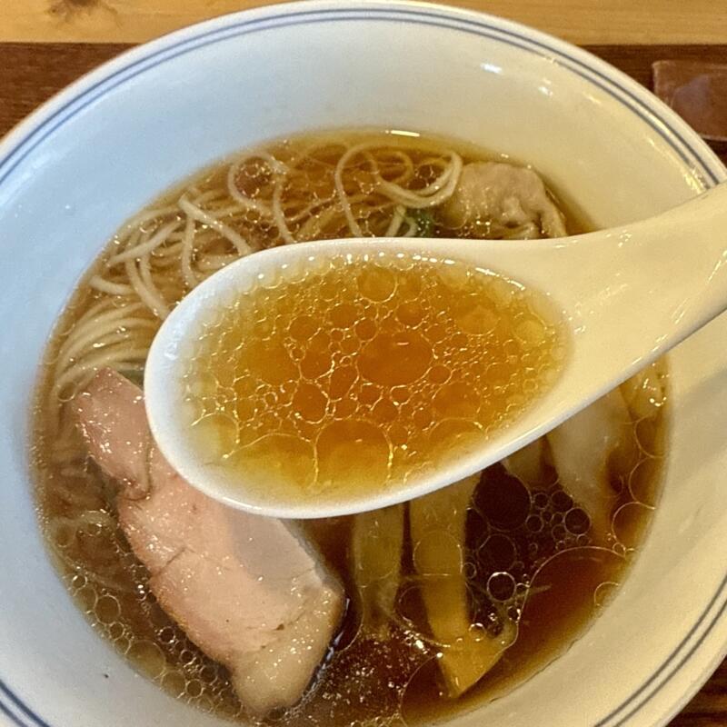 Ramen FeeL ラーメンフィール 東京都青梅市梅郷 日向和田駅 FeeL The 雲呑醤油らぁ麺 ワンタンメン 醤油ラーメン スープ