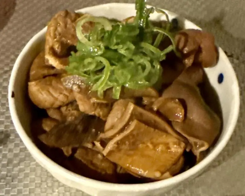 大衆酒場 寅屋本店 千葉県成田市花崎町 成田駅前 煮込み ホルモン モツ煮