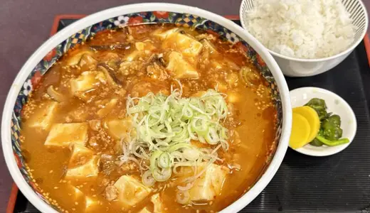 金多樓(きんたろう)＠山形県最上郡金山町にてマーボータンタンメン＆半ライスをオーダー！甘・辛・旨なバランスが絶妙なラーメン＆セルフ麻婆丼を作成して大満足で腹パン♪
