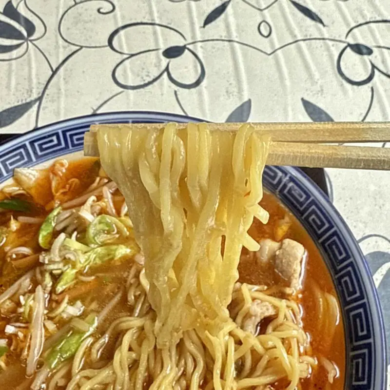 千里十里 ちりとり 秋田県湯沢市表町 辛味噌ラーメン 麺