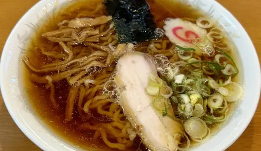 しらかば食堂＠山形県新庄市石川町にてラーメンをオーダー！塩釜水産物仲卸市場でめばちまぐろ中落ち＆本鮪中トロ丼で絶品朝食からの〜肘折温泉のカルデラ温泉館で炭酸泉も堪能からの〜ラーメンという最高の休日♪