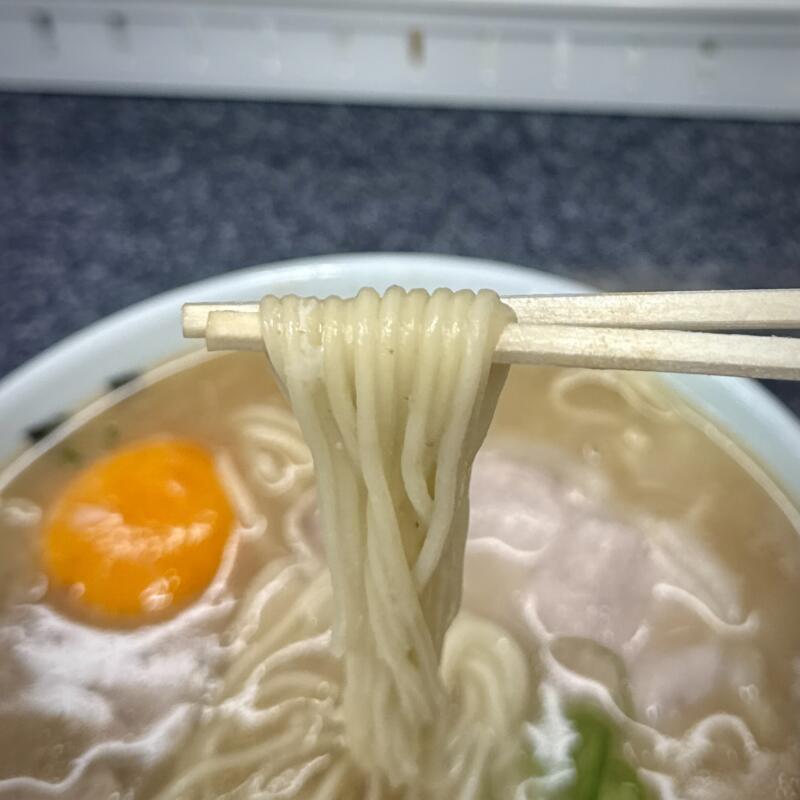 佐賀ラーメン いちげん。 佐賀県佐賀市川副町大字西古賀 卵黄入りラーメン 最高級一番摘み 干海苔 豚骨ラーメン 麺