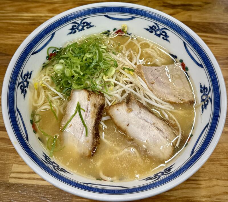 マルチョンラーメン 志布志本店 鹿児島県志布志市志布志町志布志 中ラーメン 鹿児島ラーメン 豚骨ラーメン