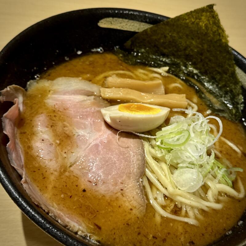 麺屋ぶしがみ 岩手県花巻市下小舟渡 インディー花巻 INDY500花巻敷地内 ぶしがみラーメン 濃厚豚骨魚介系ラーメン 具