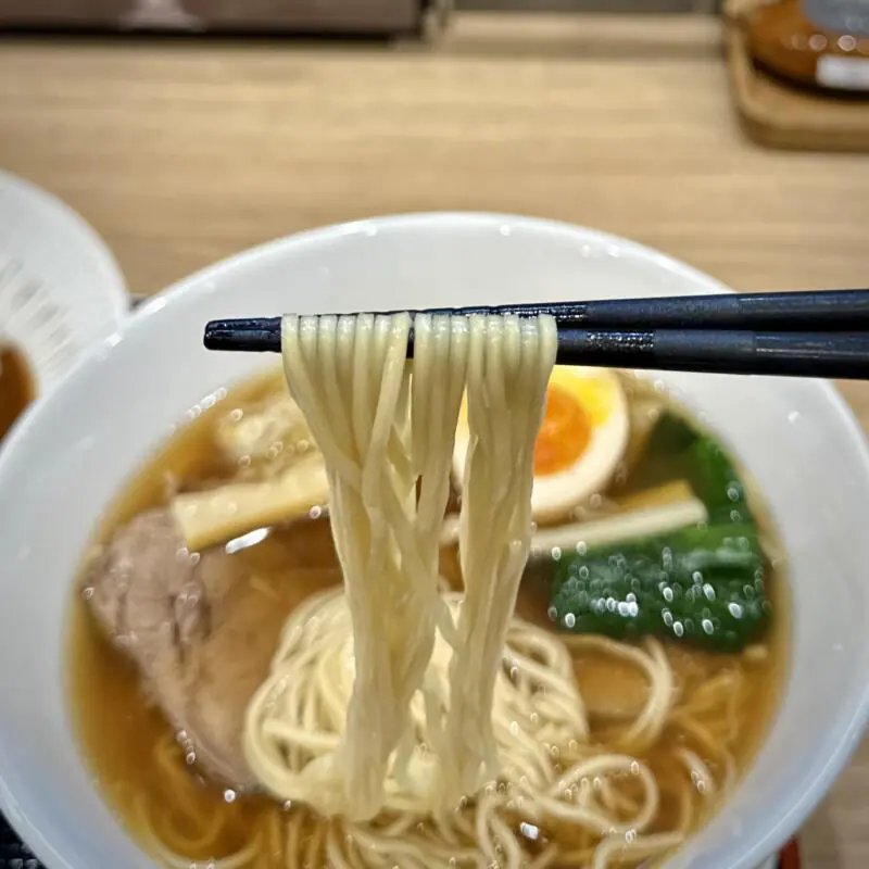 牛たん炭焼 利久 イオンモール秋田店 秋田県秋田市御所野地蔵田 イオンモール秋田1F こまちダイニング 牛たんカレーライス＋ラーメンセット 醤油ラーメン 麺